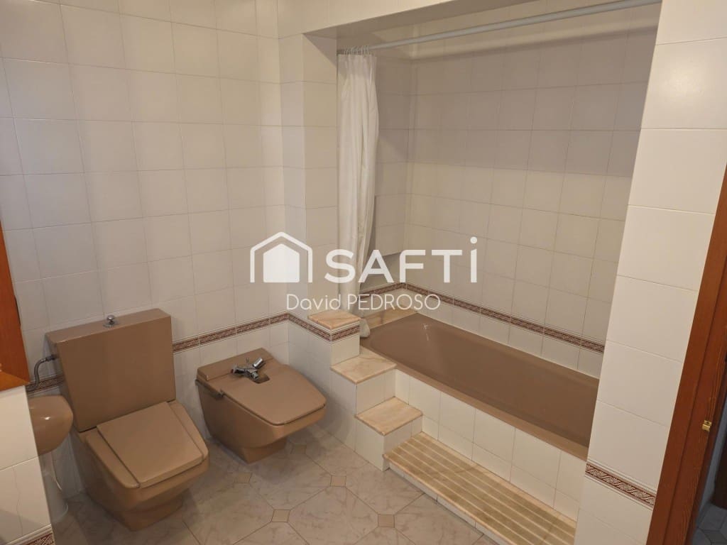 4 makuuhuone Huvila myytävänä paikassa Sant Carles de la Rapita mukana 
autotalli - 298 000 € (Ref: 9783183)