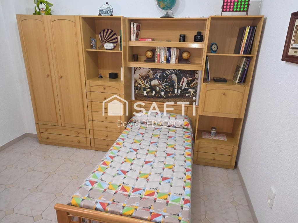 4 makuuhuone Huvila myytävänä paikassa Sant Carles de la Rapita mukana 
autotalli - 298 000 € (Ref: 9783183)