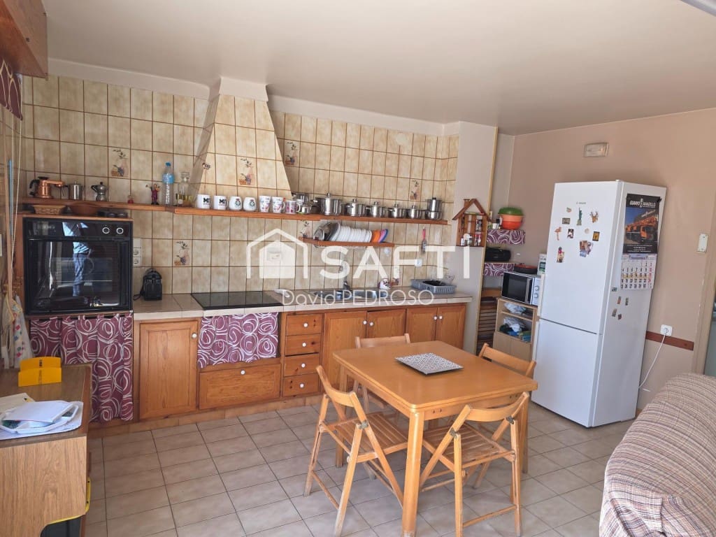 4 makuuhuone Huvila myytävänä paikassa Sant Carles de la Rapita mukana 
autotalli - 298 000 € (Ref: 9783183)