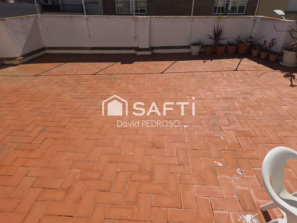 4 makuuhuone Huvila myytävänä paikassa Sant Carles de la Rapita mukana 
autotalli - 298 000 € (Ref: 9783183)