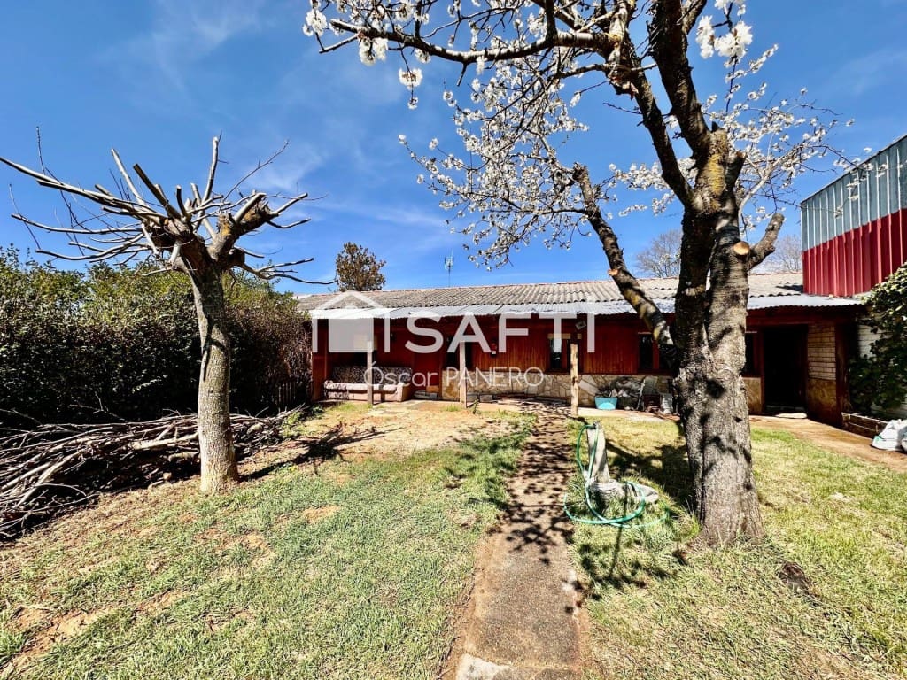 1 bedroom Finca/Country House for sale in Valverde de la Virgen with pool - € 85,000 (Ref: 9783185)