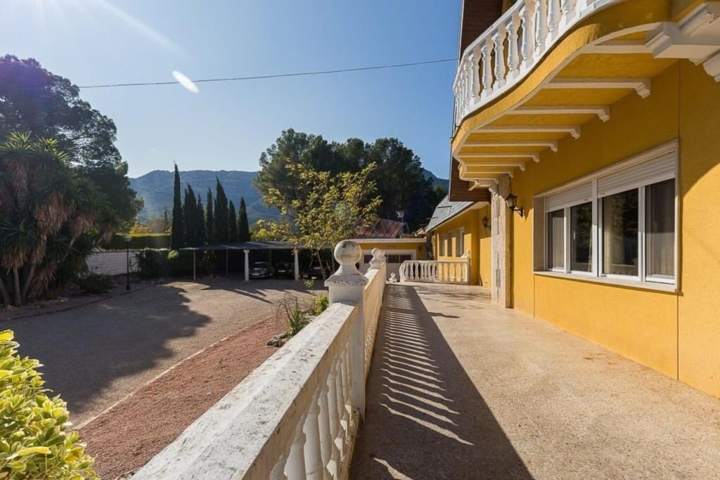 11 bedroom Finca/Country House for sale in Muro de Alcoy with pool garage - € 1,590,000 (Ref: 9783186)
