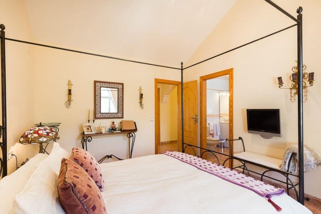 11 bedroom Finca/Country House for sale in Muro de Alcoy with pool garage - € 1,590,000 (Ref: 9783186)