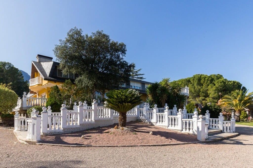 11 bedroom Finca/Country House for sale in Muro de Alcoy with pool garage - € 1,590,000 (Ref: 9783186)