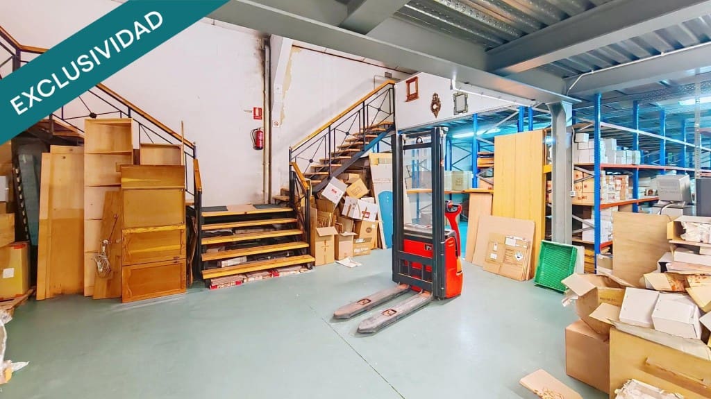 Commerciale in vendita in Siero - 235.000 € (Rif: 9788290)