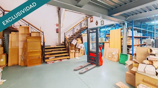 Commerciale in vendita in Siero - 235.000 € (Rif: 9788290)