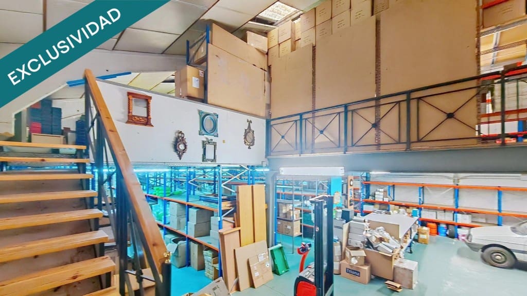 Commerciale in vendita in Siero - 235.000 € (Rif: 9788290)