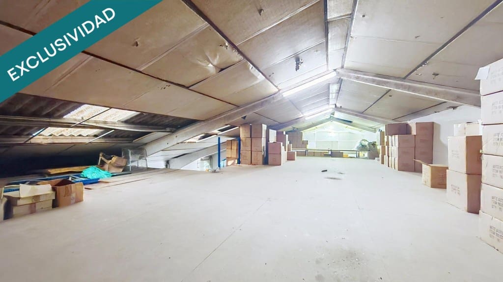 Commerciale in vendita in Siero - 235.000 € (Rif: 9788290)