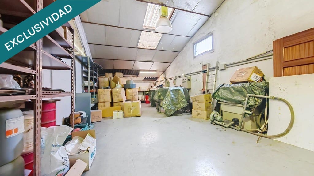 Commerciale in vendita in Siero - 235.000 € (Rif: 9788290)