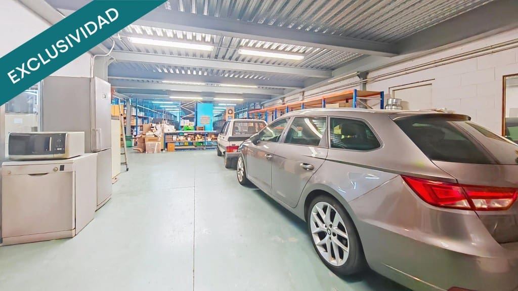 Commerciale in vendita in Siero - 235.000 € (Rif: 9788290)