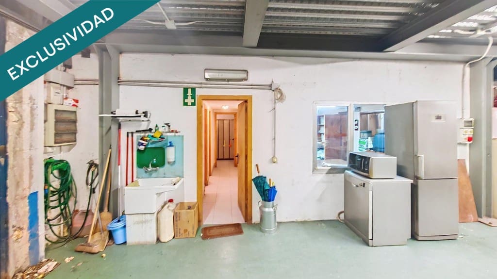 Commerciale in vendita in Siero - 235.000 € (Rif: 9788290)