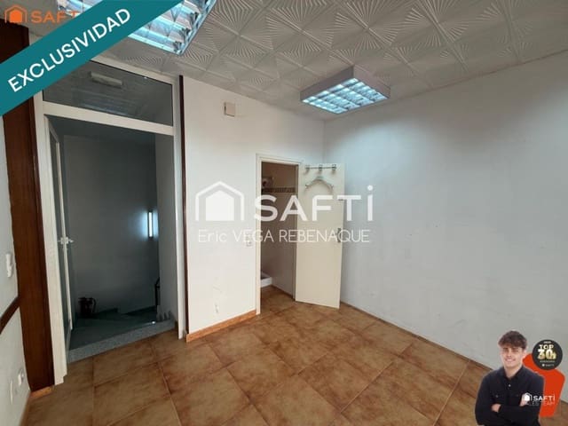 Kommersiell til salgs i Pineda de Mar med garasje - € 115 000 (Ref: 9788291)