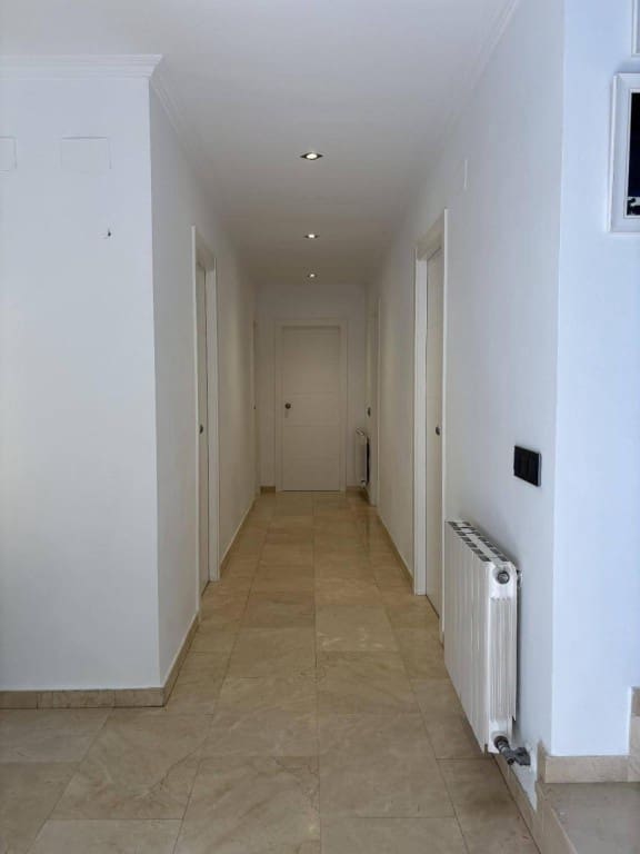 4 chambre Villa/Maison à vendre à Calella avec piscine garage - 659 000 € (Ref: 9788292)