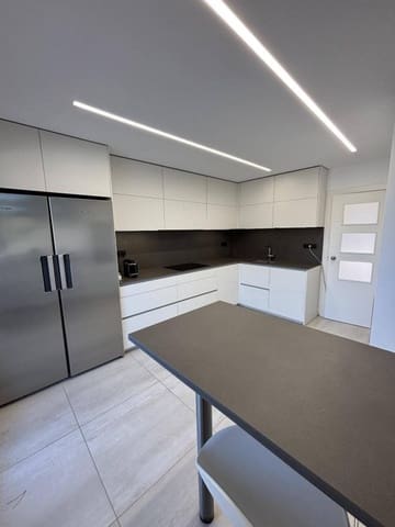 4 chambre Villa/Maison à vendre à Calella avec piscine garage - 659 000 € (Ref: 9788292)