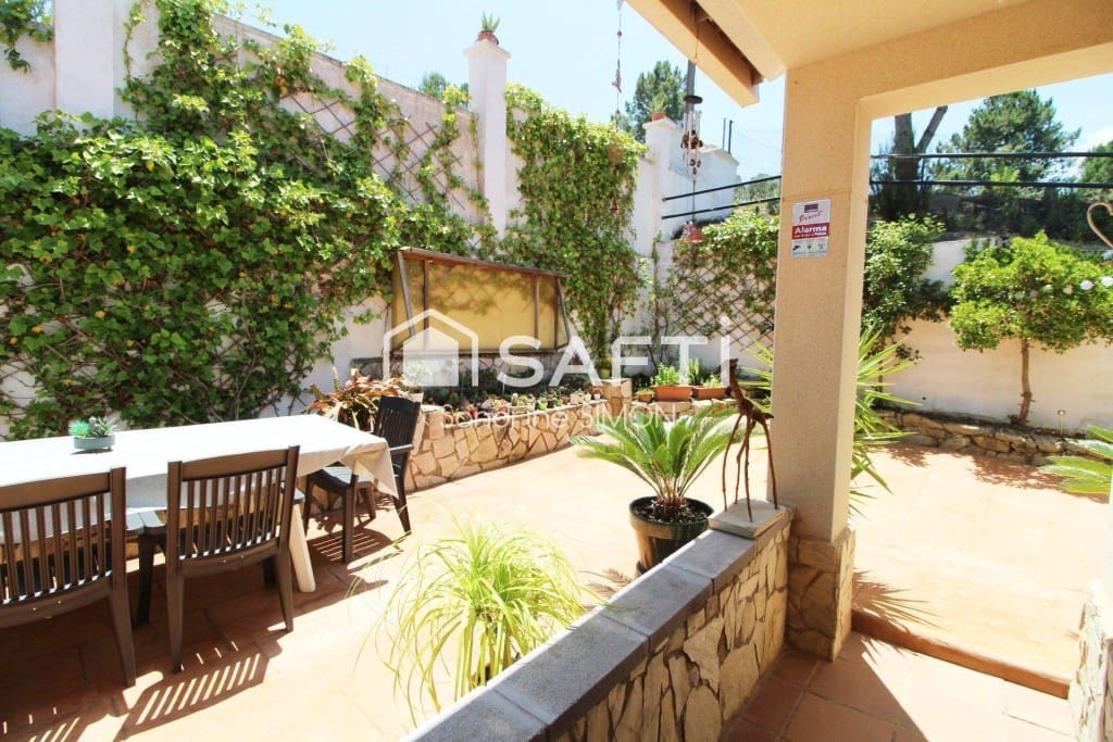 5 sypialnia Willa na sprzedaż w Lloret de Mar z basenem - 349 000 € (Ref: 9788294)