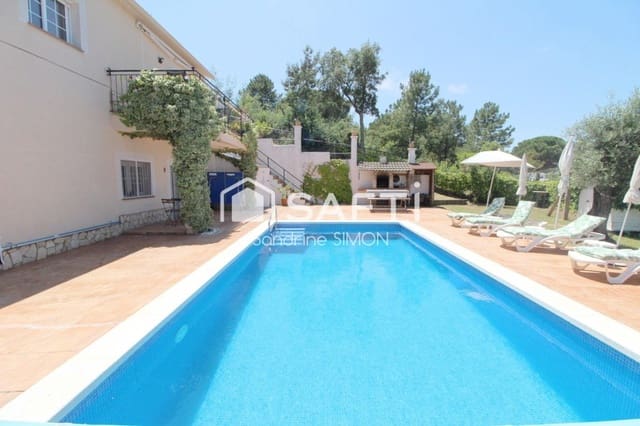 5 sypialnia Willa na sprzedaż w Urbanitzacions del Nord, Lloret de Mar z basenem - 349 000 € (Ref: 9788294)