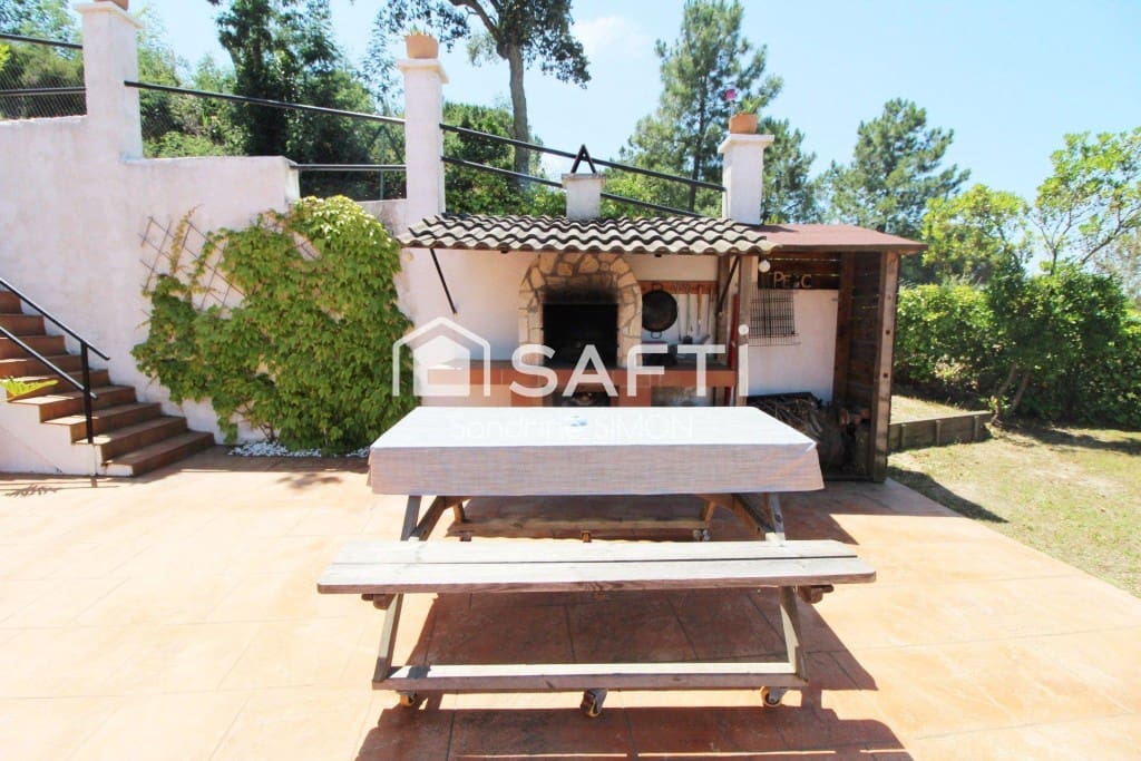 5 sypialnia Willa na sprzedaż w Lloret de Mar z basenem - 349 000 € (Ref: 9788294)