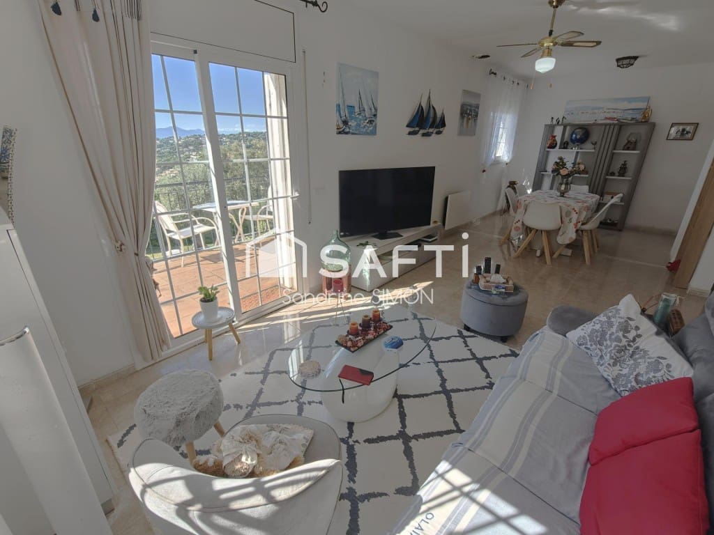 5 sypialnia Willa na sprzedaż w Lloret de Mar z basenem - 349 000 € (Ref: 9788294)