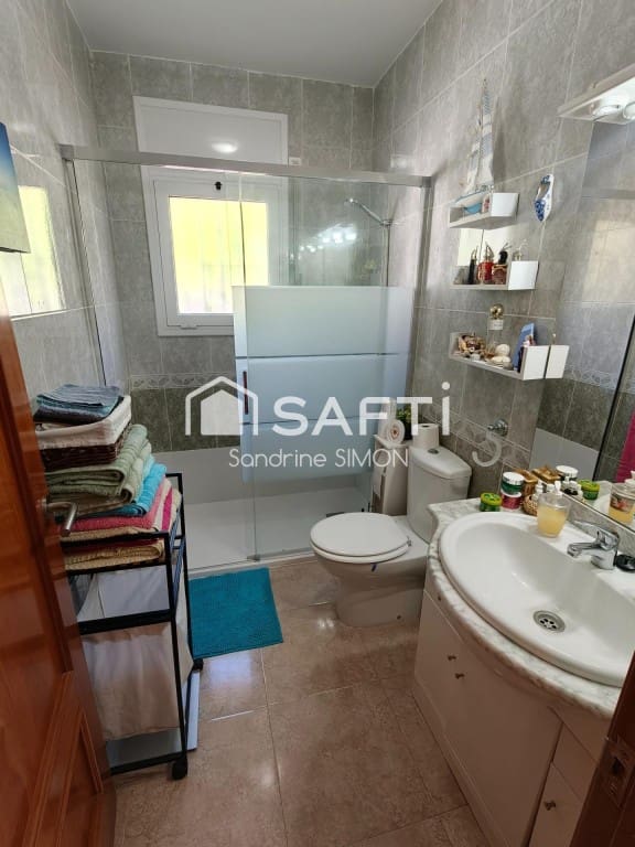 5 sypialnia Willa na sprzedaż w Lloret de Mar z basenem - 349 000 € (Ref: 9788294)