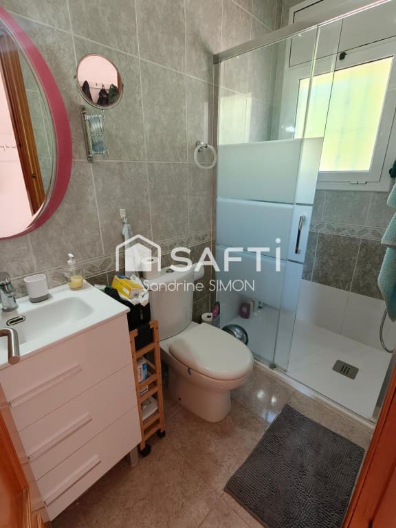 5 sypialnia Willa na sprzedaż w Lloret de Mar z basenem - 349 000 € (Ref: 9788294)