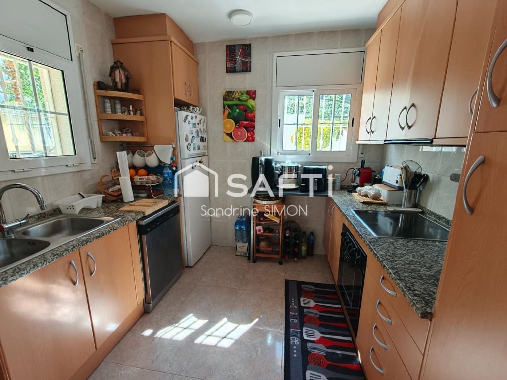 5 sypialnia Willa na sprzedaż w Lloret de Mar z basenem - 349 000 € (Ref: 9788294)