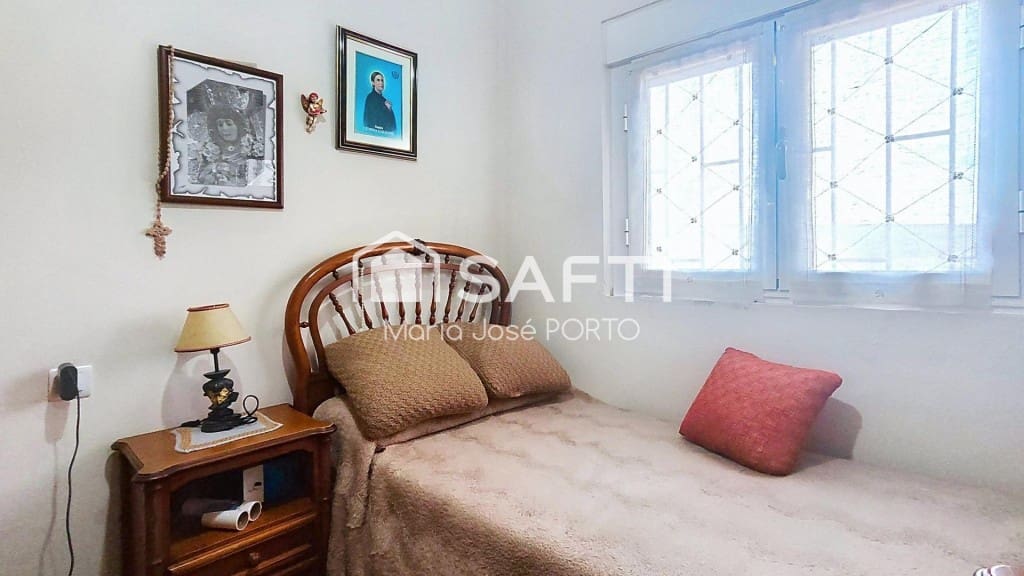 4 bedroom Villa for sale in Cuadros with pool - € 265,000 (Ref: 9788295)