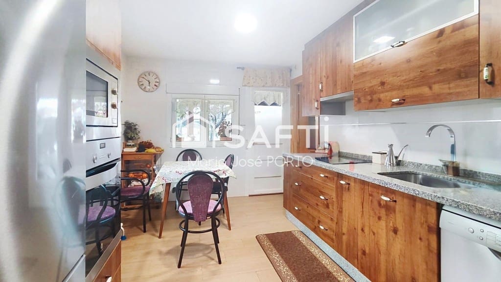 4 bedroom Villa for sale in Cuadros with pool - € 265,000 (Ref: 9788295)