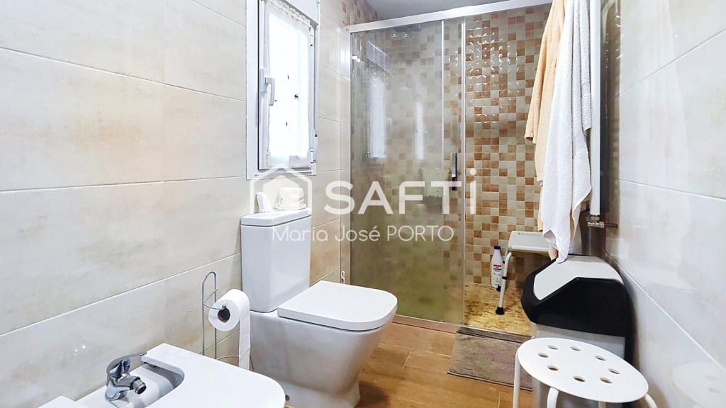 4 bedroom Villa for sale in Cuadros with pool - € 265,000 (Ref: 9788295)