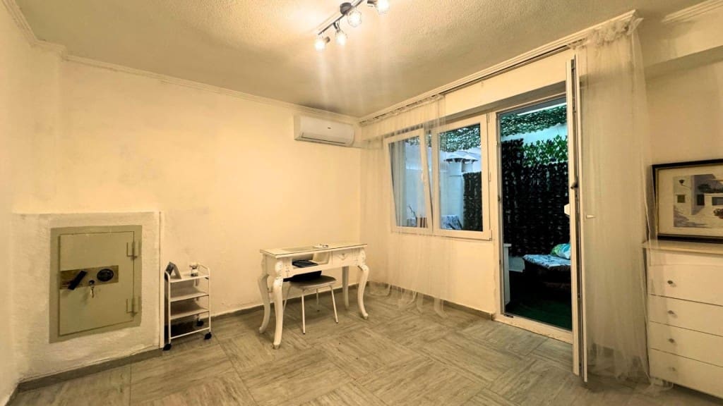 1 soverom Leilighet til salgs i Alicante by - € 156 000 (Ref: 9788296)