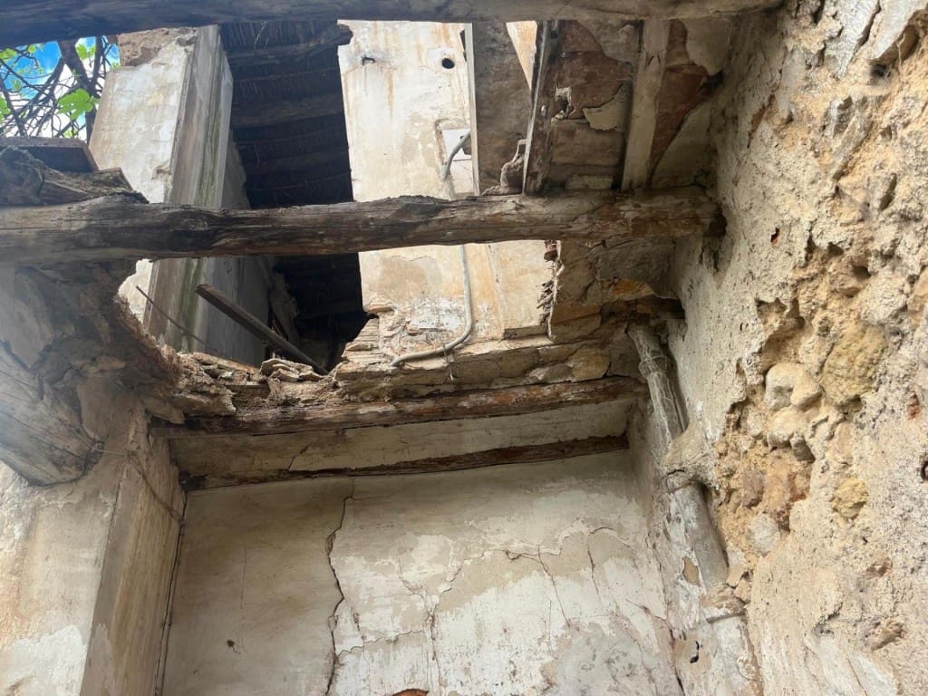 4 soveværelse Villa til salg i Almansa med garage - € 49.000 (Ref: 9788298)