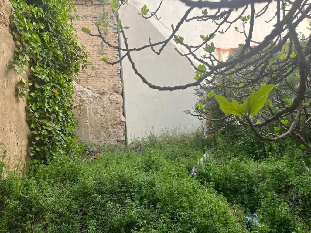 4 soveværelse Villa til salg i Almansa med garage - € 49.000 (Ref: 9788298)