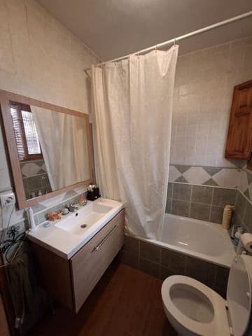 3 sovrum Villa till salu i Pareja - 150 000 € (Ref: 9788299)