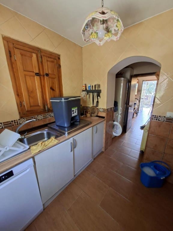 3 soverom Villa til salgs i Pareja - € 150 000 (Ref: 9788299)