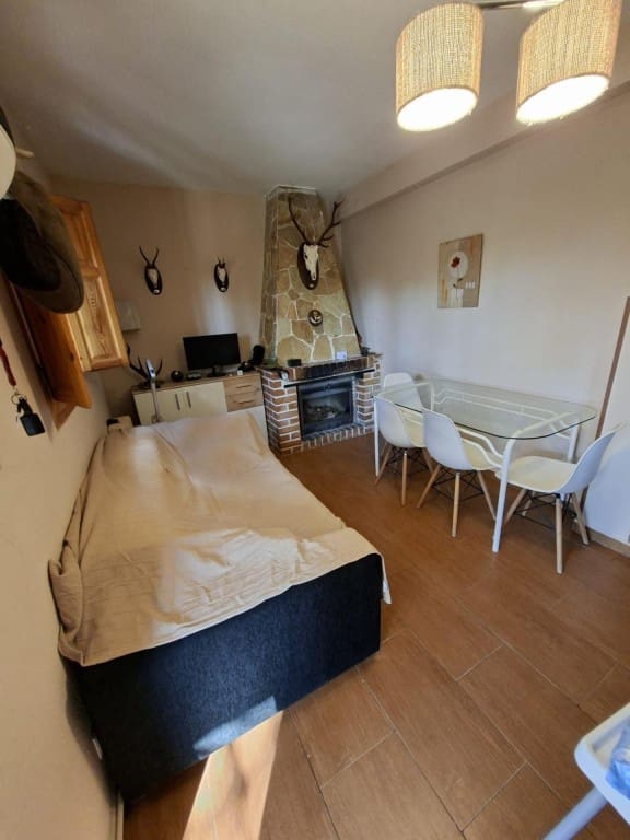 3 soverom Villa til salgs i Pareja - € 150 000 (Ref: 9788299)