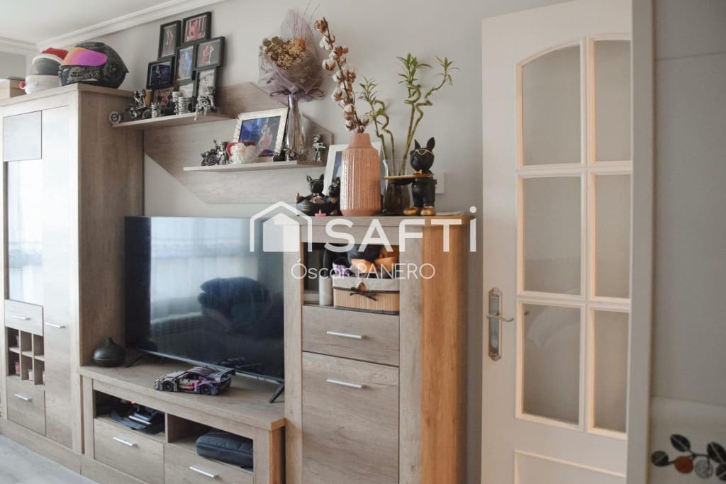 1 bedroom Apartment for sale in San Andres del Rabanedo with garage - € 91,000 (Ref: 9788300)