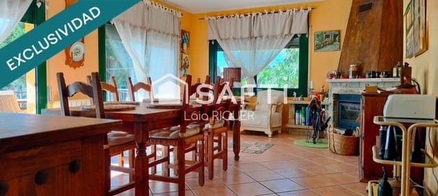 5 slaapkamer Villa te koop in Sant Cebrià de Vallalta met zwembad - € 673.000 (Ref: 9790917)