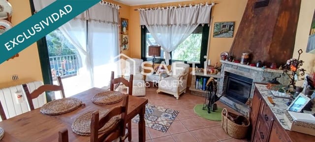 5 slaapkamer Villa te koop in Sant Cebrià de Vallalta met zwembad - € 673.000 (Ref: 9790917)