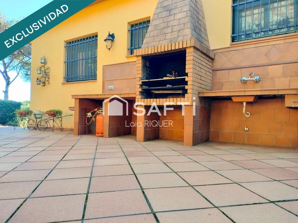 5 slaapkamer Villa te koop in Sant Cebria de Vallalta met zwembad - € 673.000 (Ref: 9790917)