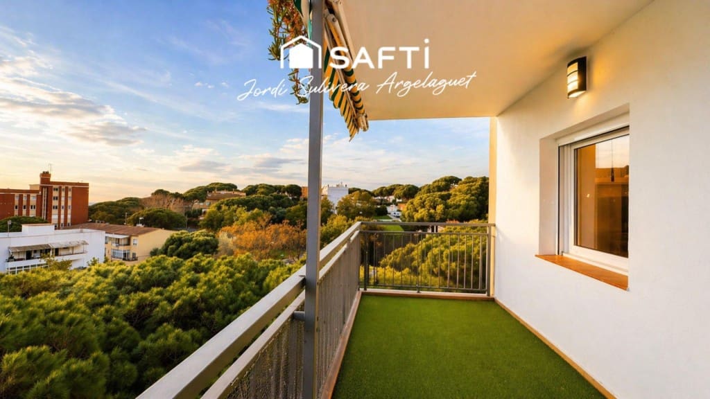 2 soveværelse Lejlighed til salg i Castell-Platja d'Aro med garage - € 330.000 (Ref: 9790921)