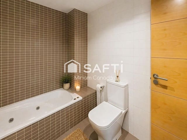 3 chambre Appartement à vendre à El Vendrell - 189 000 € (Ref: 9790922)