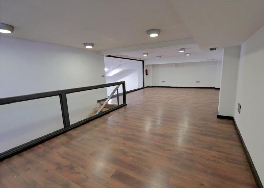 Commercieel te koop in Ponferrada - € 750.000 (Ref: 9790929)