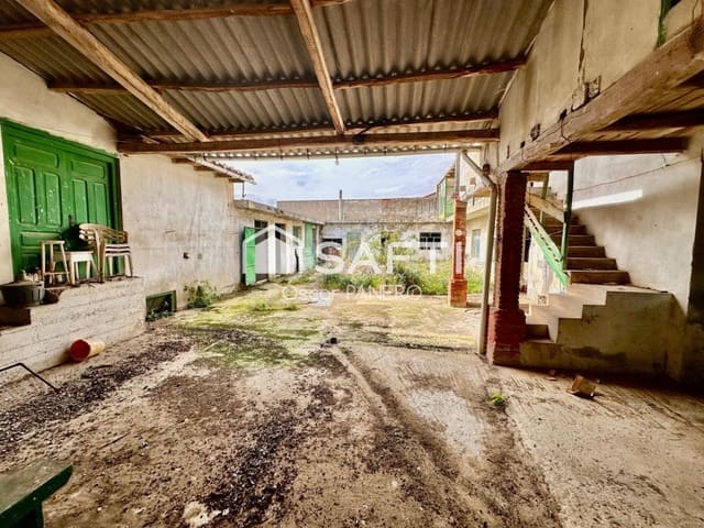 4 bedroom Terraced Villa for sale in Riego de la Vega with garage - € 57,000 (Ref: 9790930)