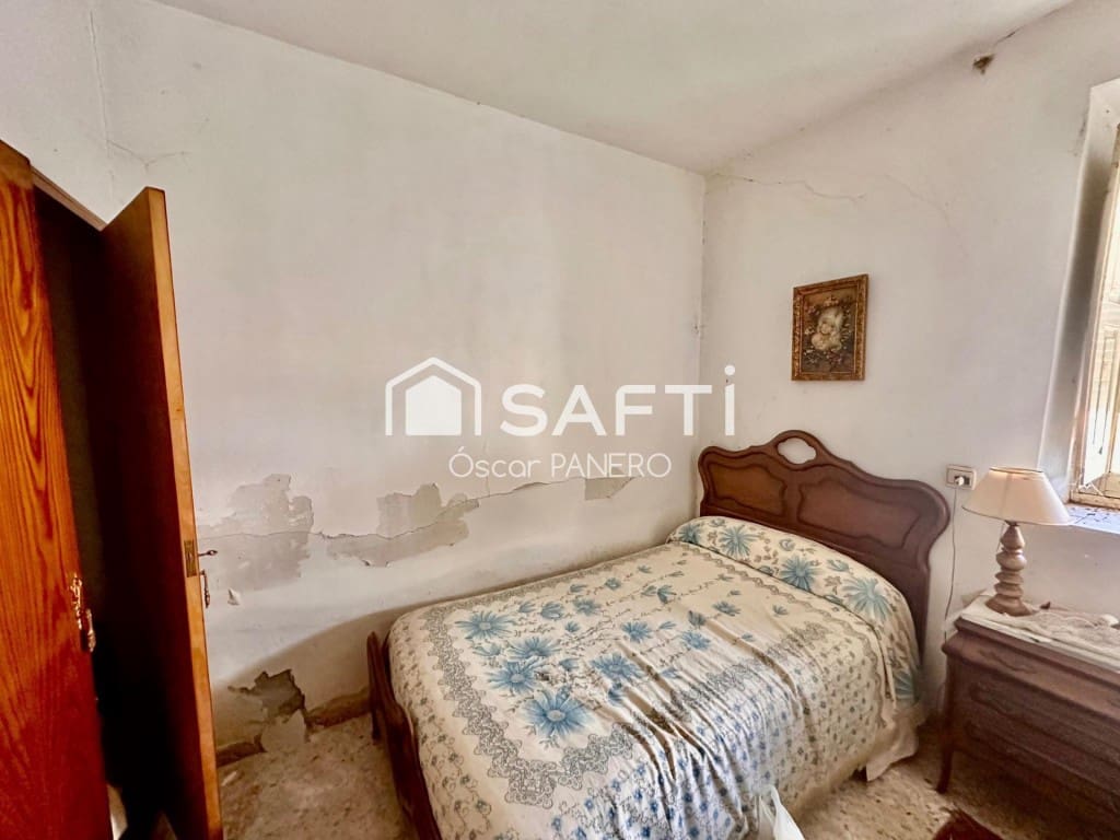 4 bedroom Terraced Villa for sale in Riego de la Vega with garage - € 57,000 (Ref: 9790930)