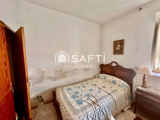 4 bedroom Terraced Villa for sale in Riego de la Vega with garage - € 57,000 (Ref: 9790930)