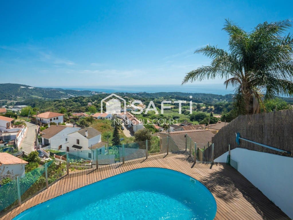 3 sovrum Radhus till salu i Sant Cebria de Vallalta med pool garage - 415 000 € (Ref: 9794440)