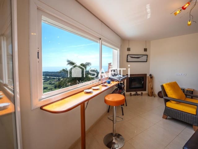 3 sovrum Radhus till salu i Sant Cebrià de Vallalta med pool garage - 415 000 € (Ref: 9794440)