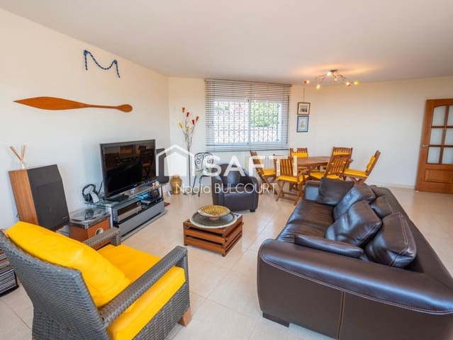 3 sovrum Radhus till salu i Sant Cebrià de Vallalta med pool garage - 415 000 € (Ref: 9794440)