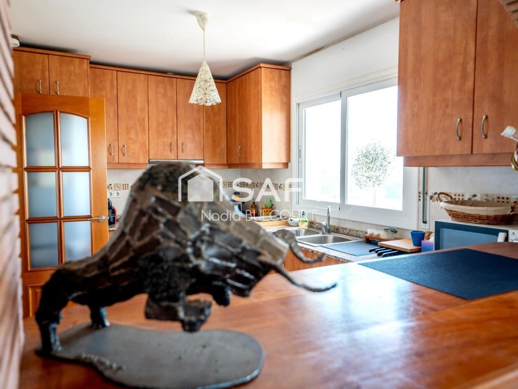 3 sovrum Radhus till salu i Sant Cebria de Vallalta med pool garage - 415 000 € (Ref: 9794440)