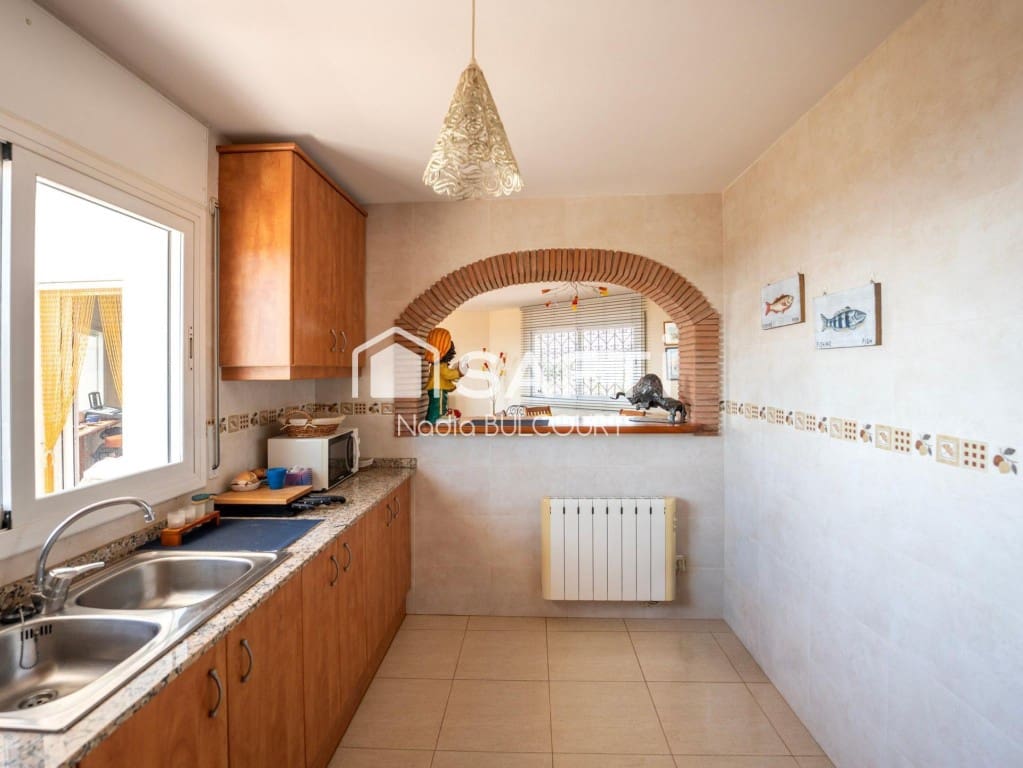 3 sovrum Radhus till salu i Sant Cebria de Vallalta med pool garage - 415 000 € (Ref: 9794440)