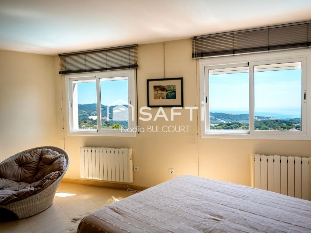 3 sovrum Radhus till salu i Sant Cebria de Vallalta med pool garage - 415 000 € (Ref: 9794440)